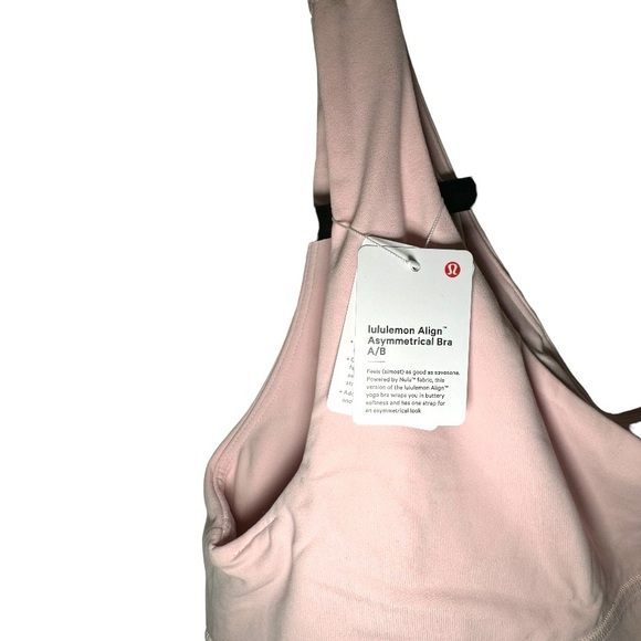NWT LULULEMON Align™ Asymmetrical Bra
Light Support, A/B Cup - Picture 8 of 9